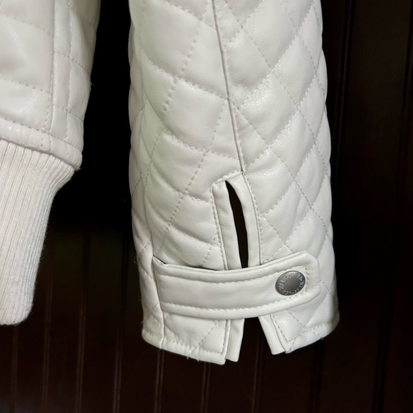 LEVI’S Faux Leather Quilted Hooded Bomber Jacket Ivory Zipper Snap Button | Sz S - Picture 13 of 14